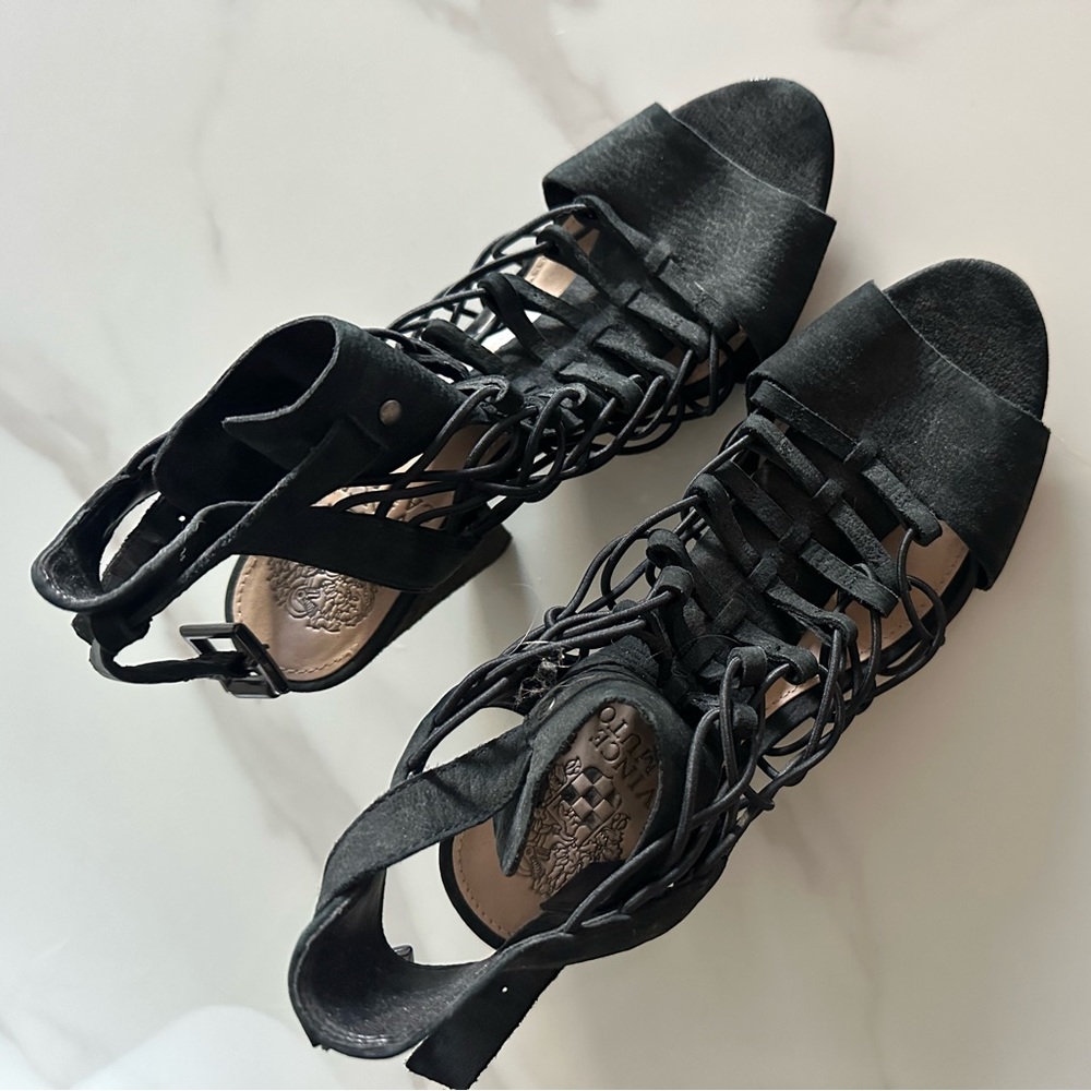 Vince Camuto sandal heel, never worn, size 6